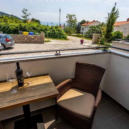 Dosen Iv Gasthuis Baška