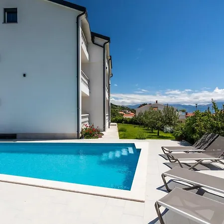 Gasthuis Dosen Iv 3*