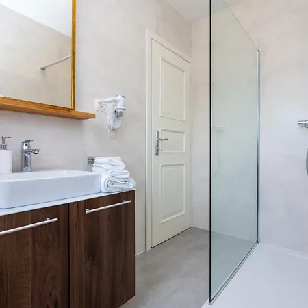 Dosen Iv Guest house