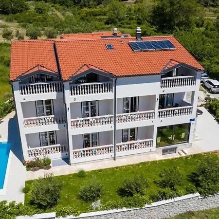 Dosen Iv Guest house